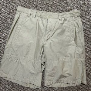 Columbia PFG Fishing Shorts. Size 36.